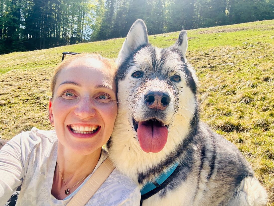 Laura mit ihrem Husky – Dogbeats